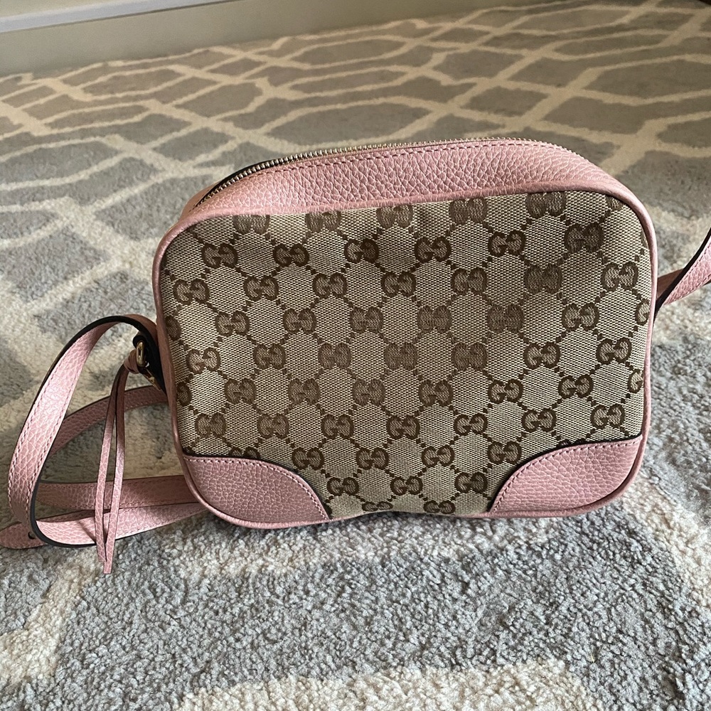 Gucci-Pink-GG-Guccissima-Bree-Crossbody-Camera-Bag